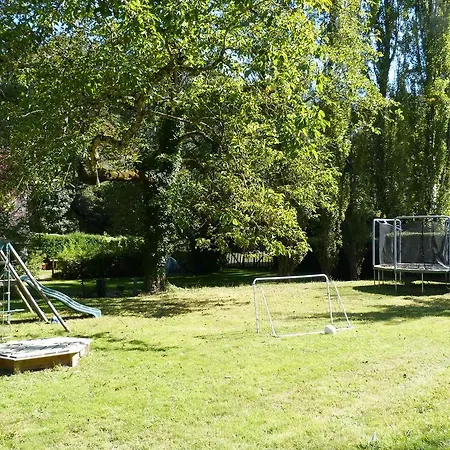 לינה וארוחת בוקר Domaine De Joreau 3*